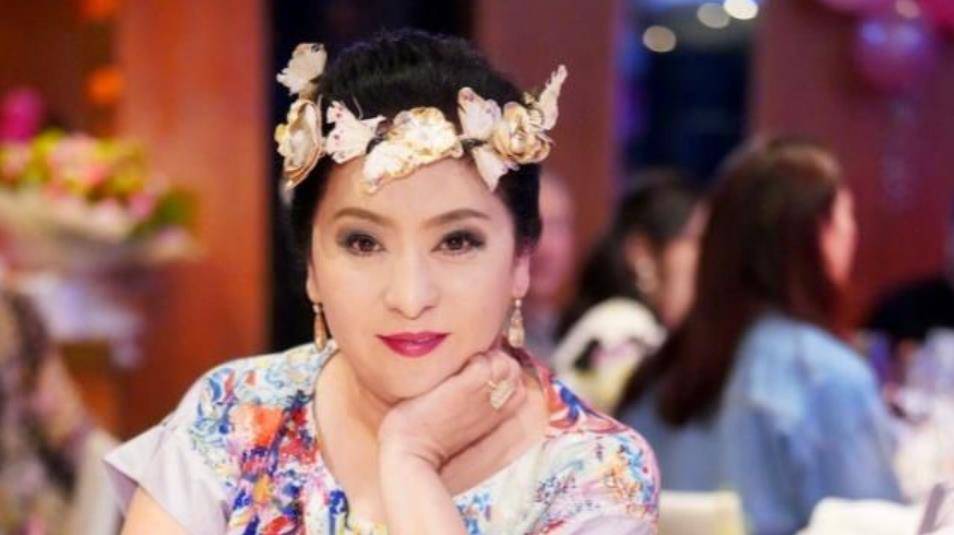 帮小林青霞逃过"江湖奸杀令",从绝症少女到大佬的女人,陈岚凭啥_父亲