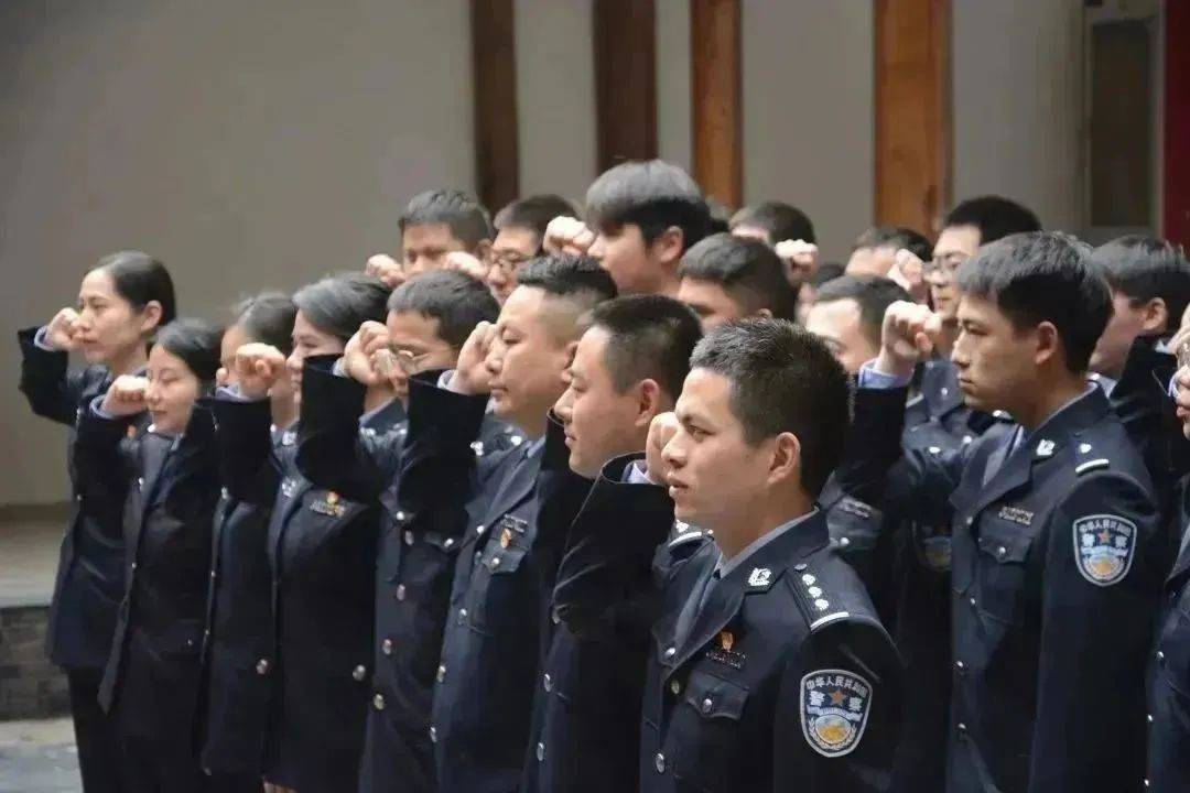 他们走进延乔读书处,听陈延年陈乔年侄女讲述家族史!_青年_安庆_红色