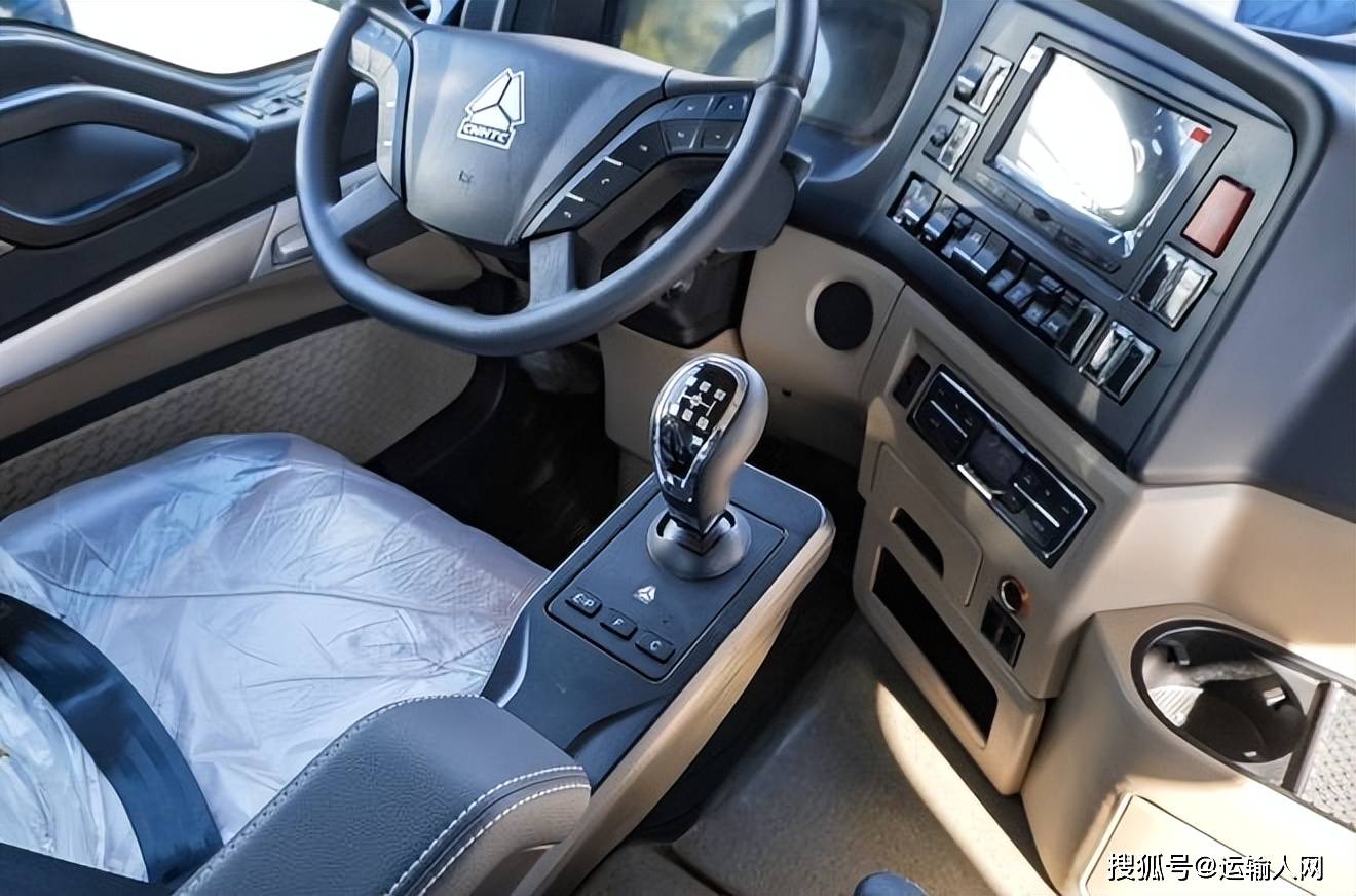 豪沃tx纯电牵引车搭载独家双挡集成电驱桥 核心优势领先重卡行业