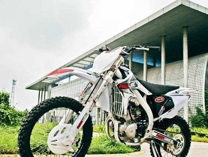 至于动力系统,亚翔ad250搭载的是宗申nc250的那款发动机,并且这款