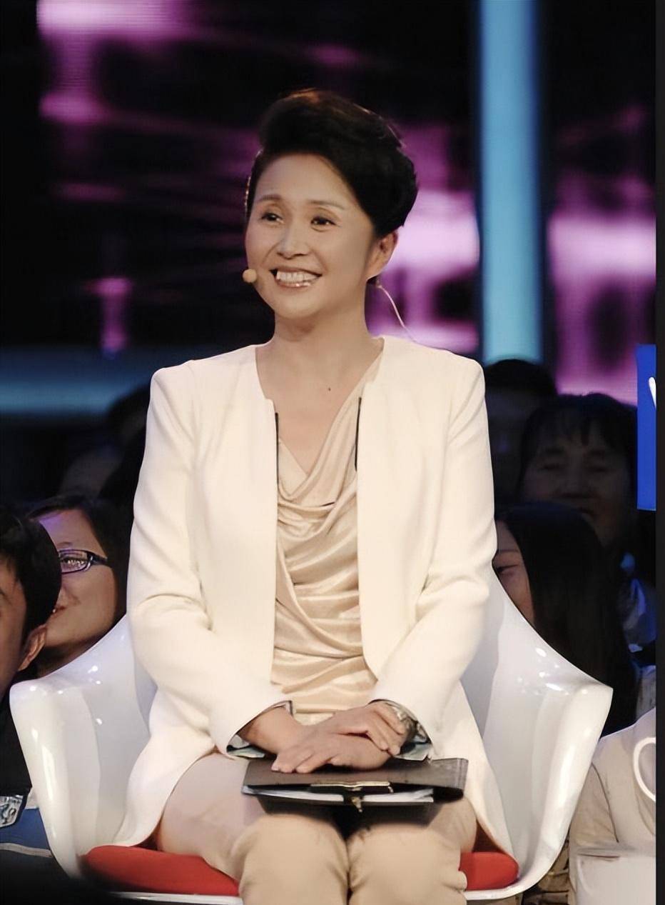 《非诚勿扰》主持人时隔7年再度露脸 判若两人 网友:老成这样啦?