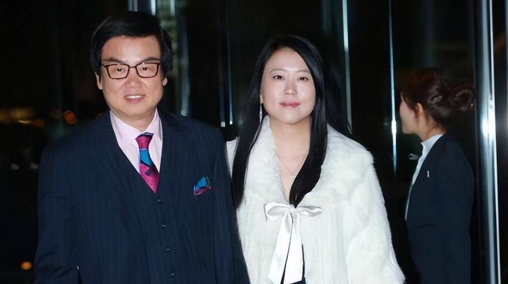 香港才子黄百鸣:曾承认出轨,却陪妻子抗癌多年,始终不离不弃_徐文娟