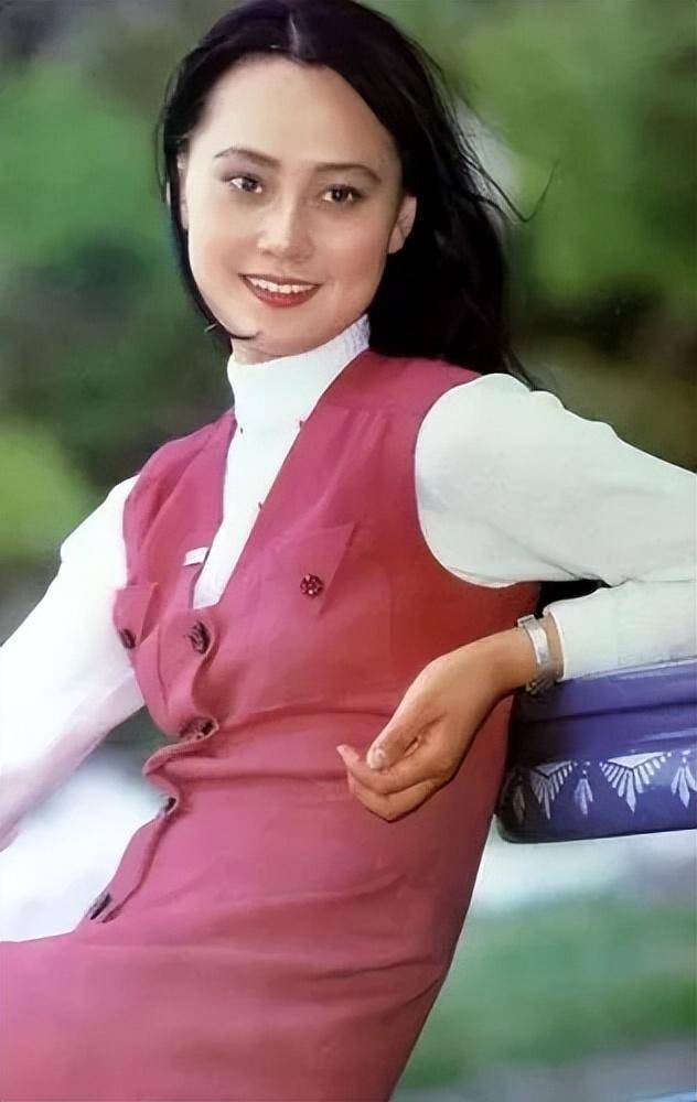 于是在张学津表演结束后,激动的宋佳立即赶到后台找到张学津,并提出一