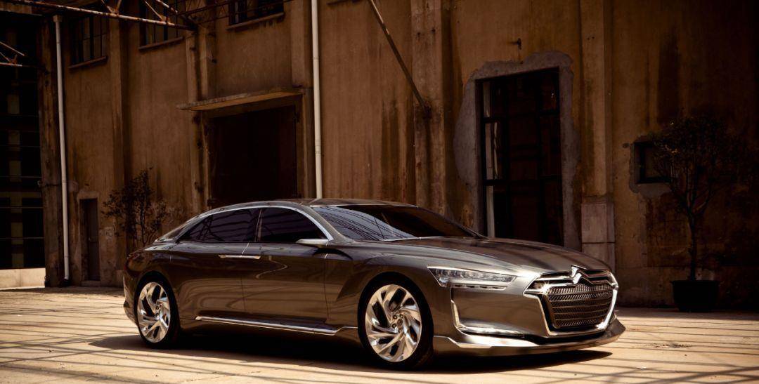 雪铁龙metropolis定位为雪铁龙顶级旗舰豪车,车身长度达到5米3,车身