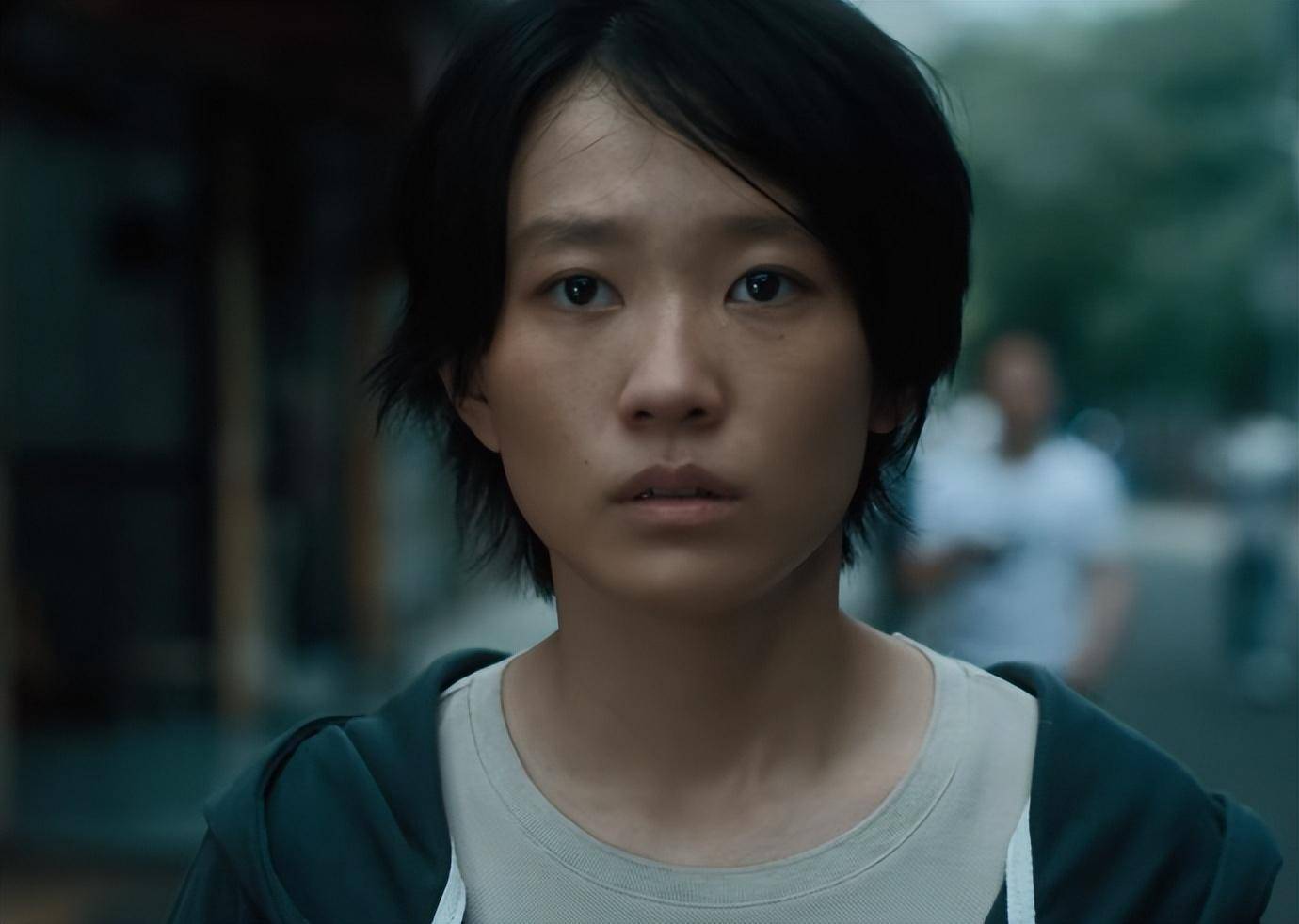 不是闫妮演得不好,闫妮演得非常好.但黄尧的表现实在太突出了.