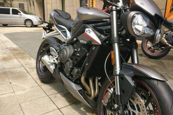 2023款"青蛙王子",直列三缸机,配昭和减震以及brembo碟刹_搜狐汽车