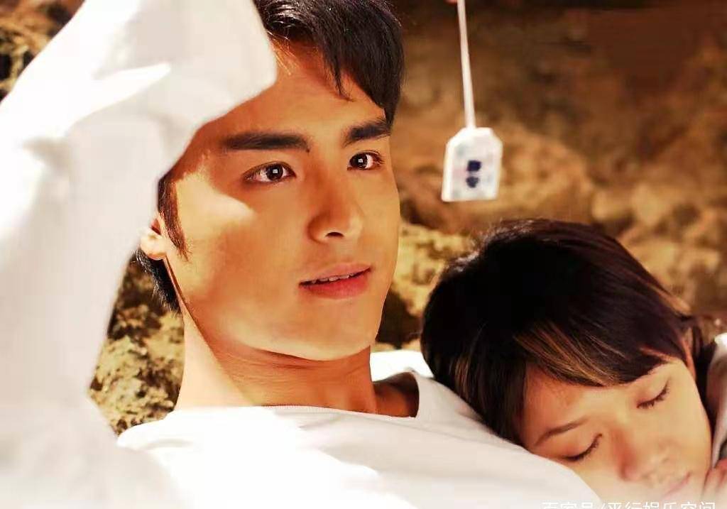 40岁明道大跳螃蟹舞,帅气迷人不油腻,网友:霸总本总!_哥哥_挑战_人气