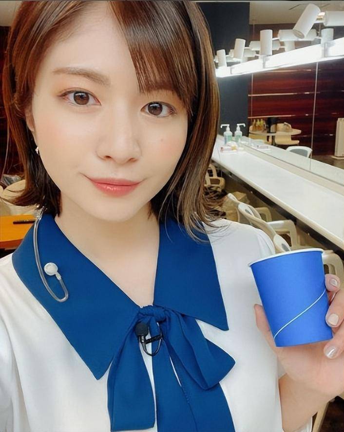 清新脱俗,身材不输模特的日本广播电视台主持人:千叶真由佳_观众们