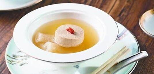 竹荪肝膏汤:四川著名清汤,几乎失传的的名菜