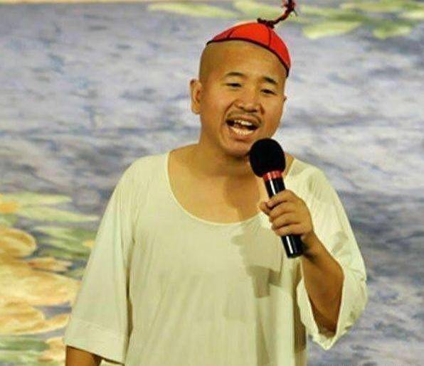 与前妻苦熬7年,二婚娶了小11岁的李琳,如今苦尽甘来_表演_二人转_父母