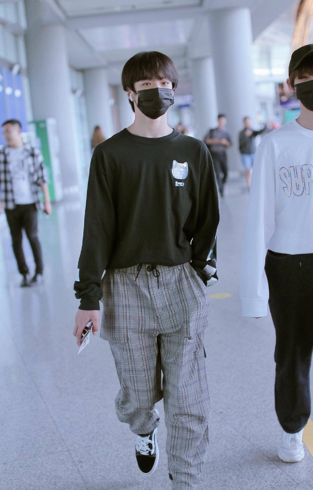 穿搭也是理想型_黑色_感觉_整体