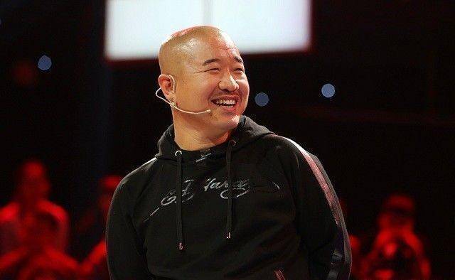 王小利:与前妻苦熬7年,二婚娶了小11岁的李琳,如今苦尽甘来_表演