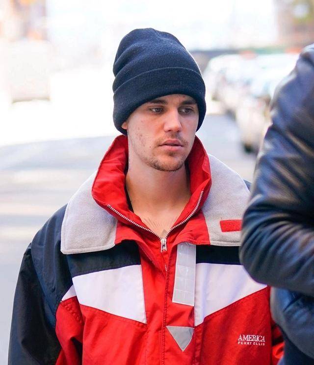 因为家族遗传,比伯也患上了莱姆病,这种病让他抑郁了很久.