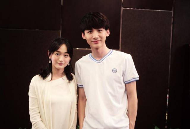 在娱乐圈中,白敬亭看上去的确是一位暖男儿,更是与何泓姗,张雪迎,沈月