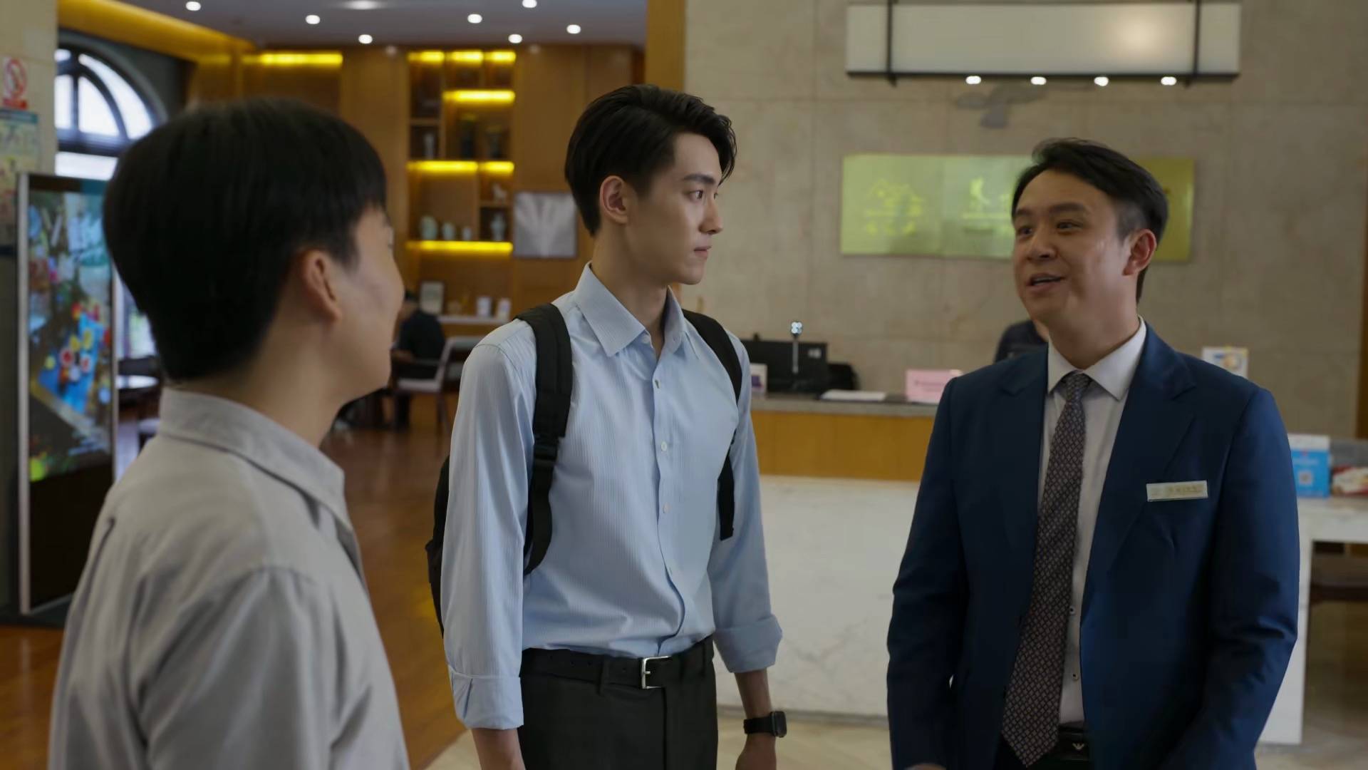 《平凡之路》石磊的幺蛾子,终于真相大白,拿着母亲的幌子要赔偿_老人