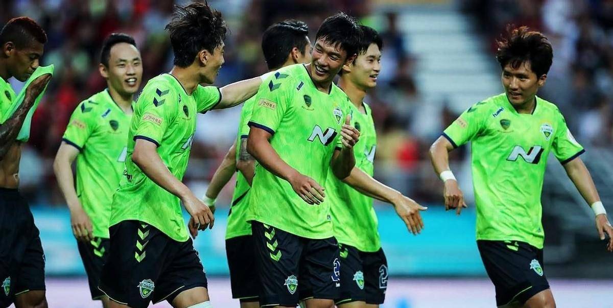 水原三星蓝翼vs全北现代,昔日霸主曾没落趋势,今天迎来反弹?