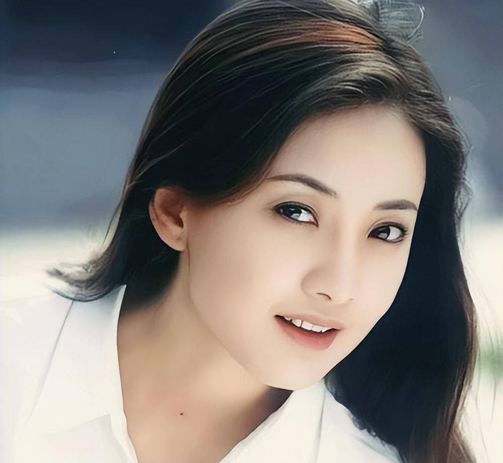 《闯关东》15年,萨日娜,宋佳成演技派,牛莉模样大变嫁富商_李幼斌