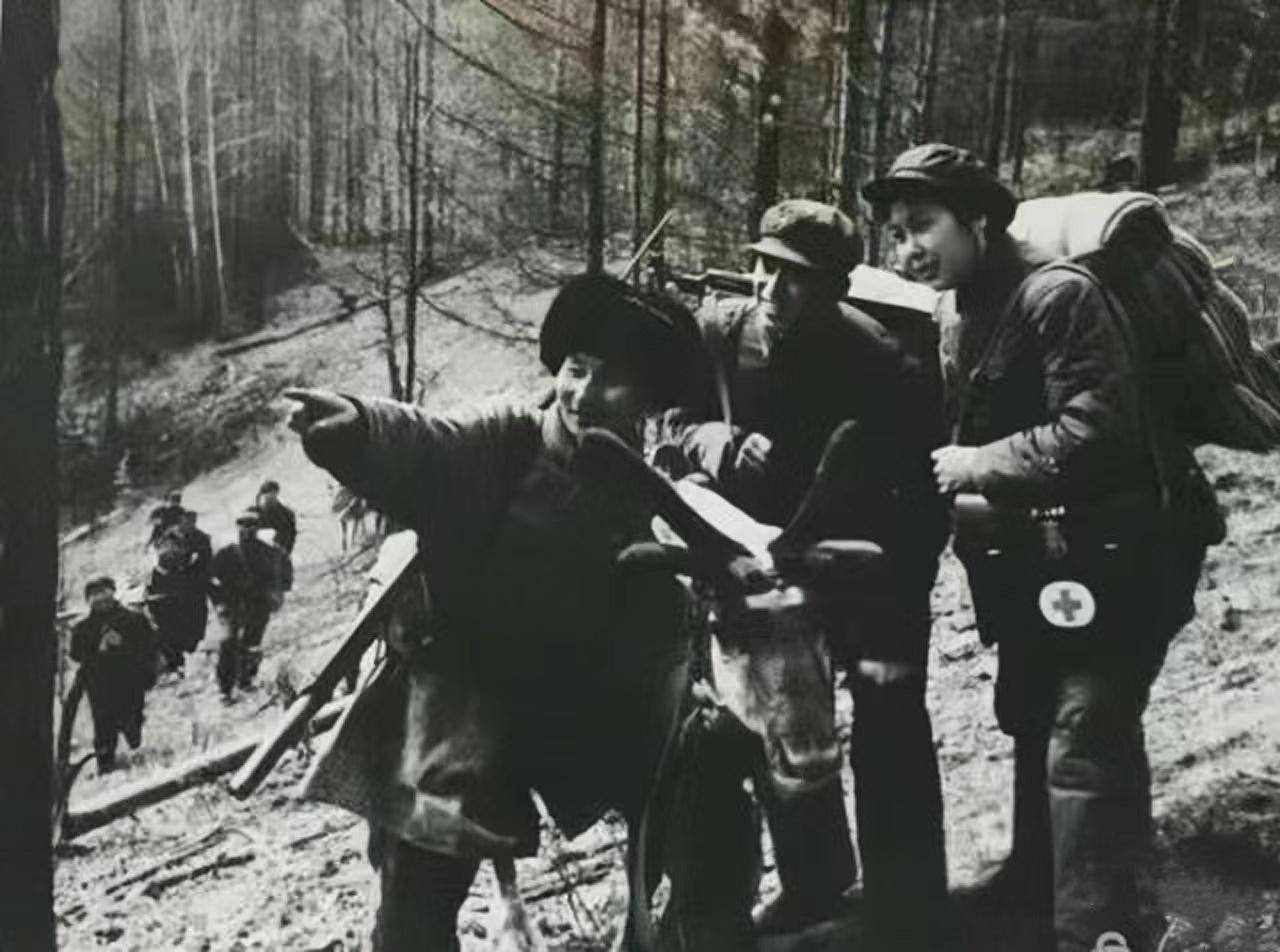 铁道兵与最后下山的使鹿鄂温克族(下)_敖鲁_民族_森林