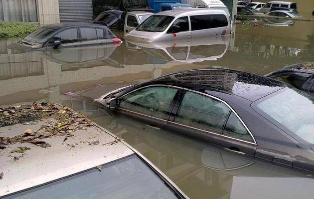 暴雨过后大量泡水车上市,3万买一辆泡水宝马到底值不值?