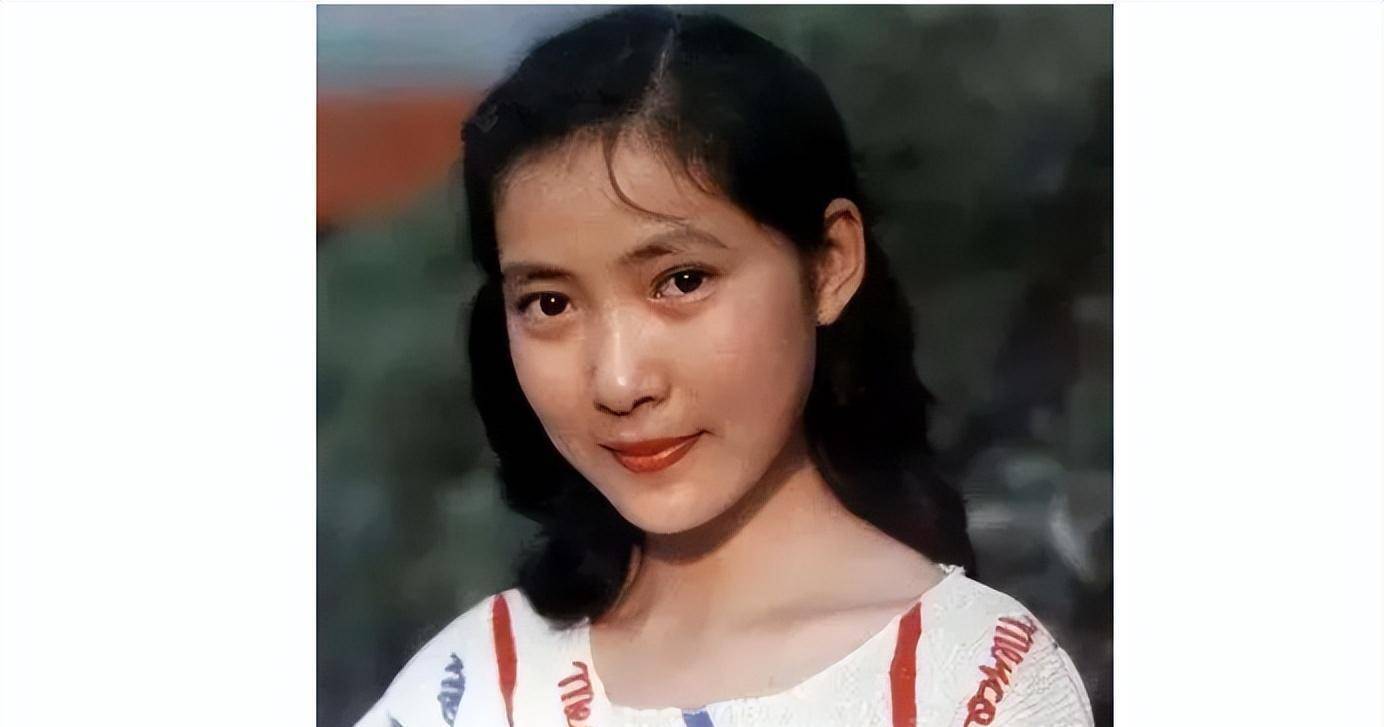 同样是张铁林的基因,把前妻和两位情人的孩子一对比,就看出差别了