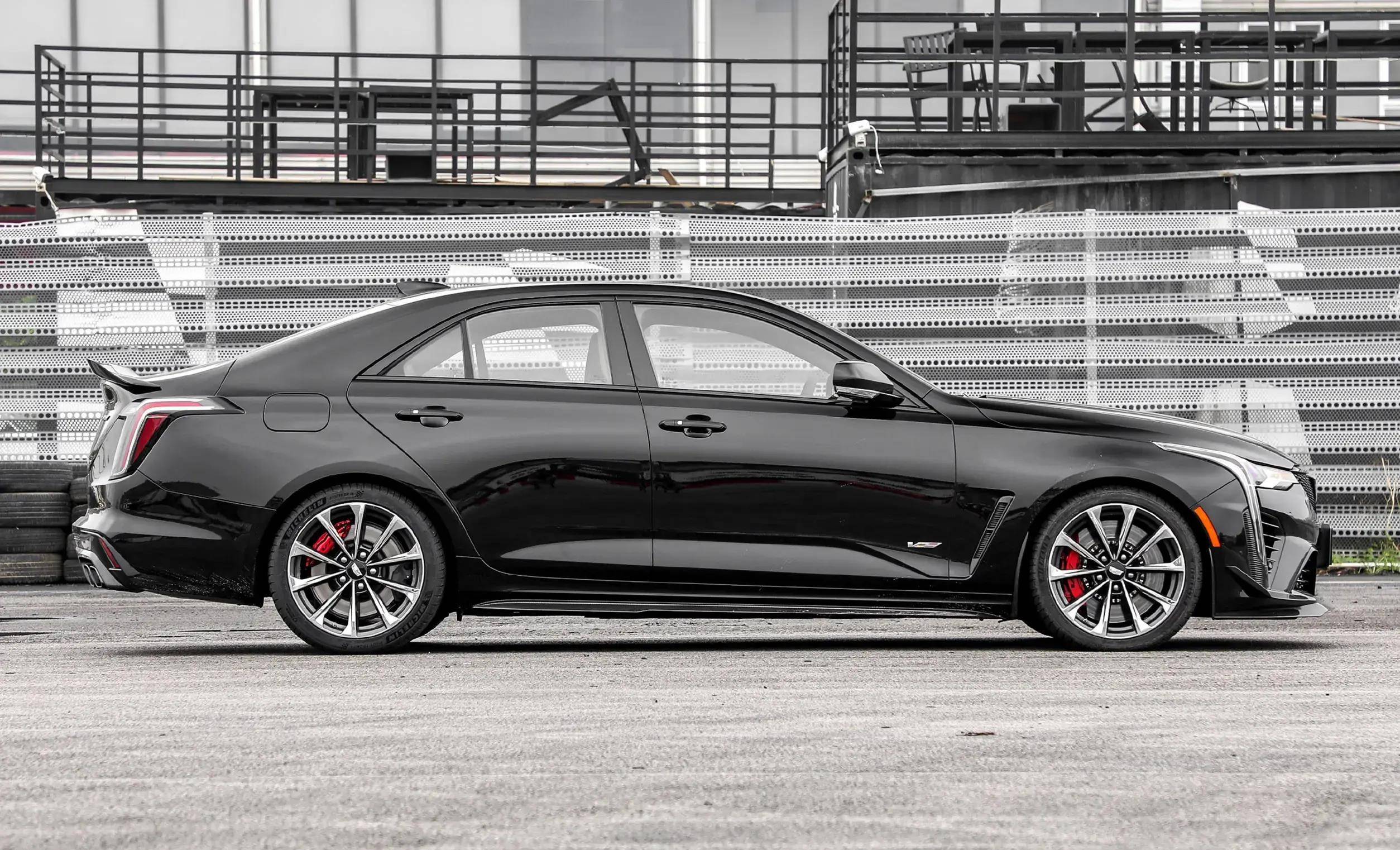 凯迪拉克ct4ct5-v黑翼有望引进,v8 手动挡_搜狐汽车_搜狐网