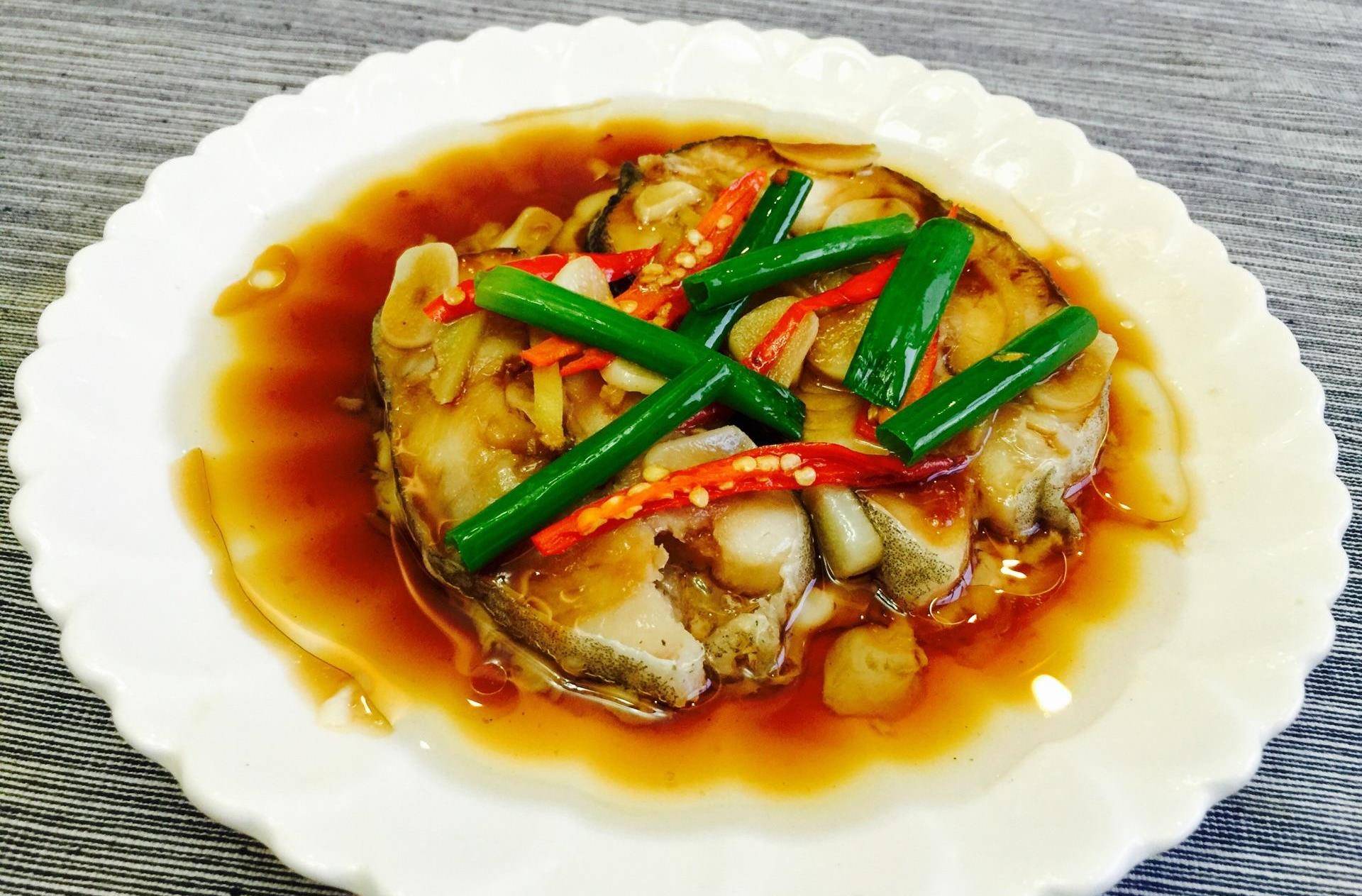 营养补身佳品:清蒸鳕鱼,口感细嫩,鲜美多汁,好吃刺又少_步骤_鱼肉