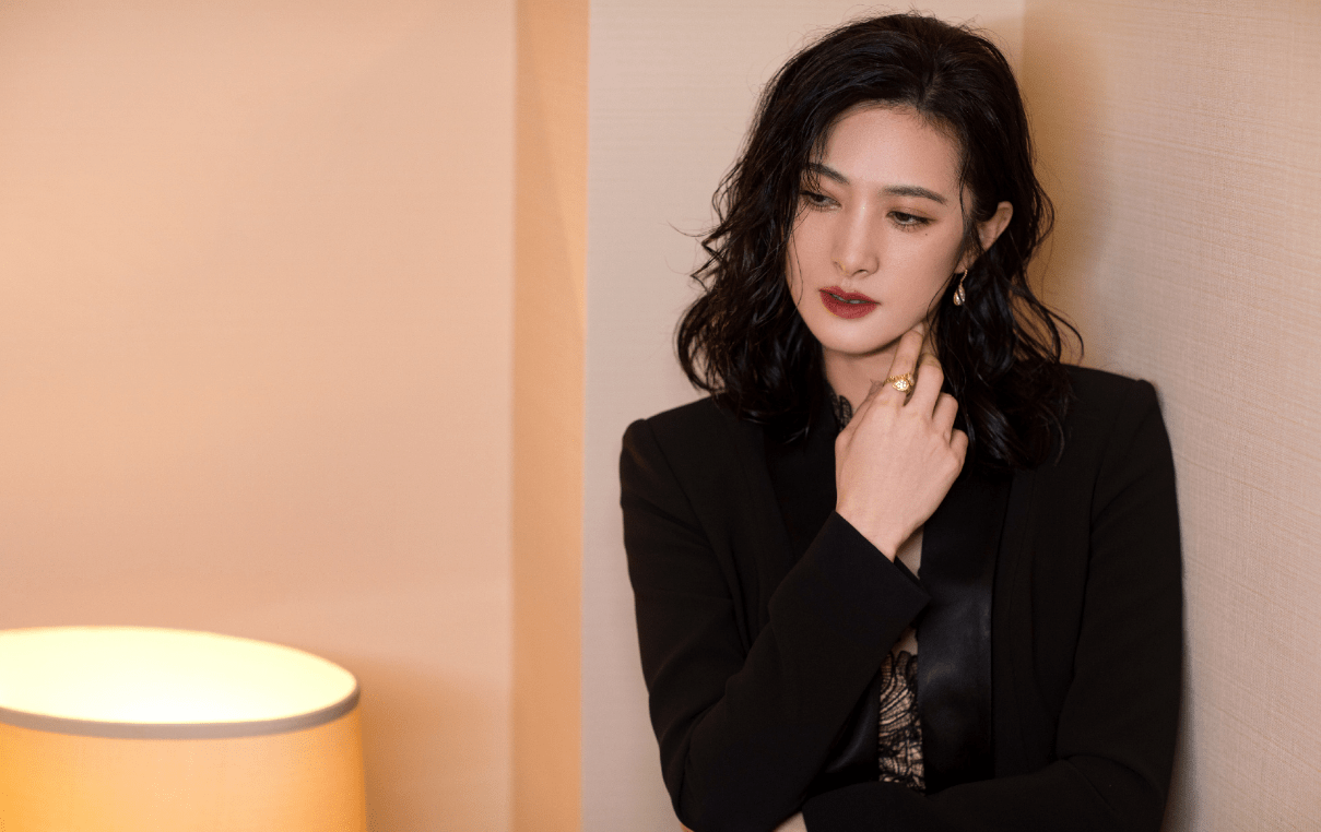 是演艺圈中值得尊崇和关注的一位优秀女演员,希望像隋俊波这种有演技