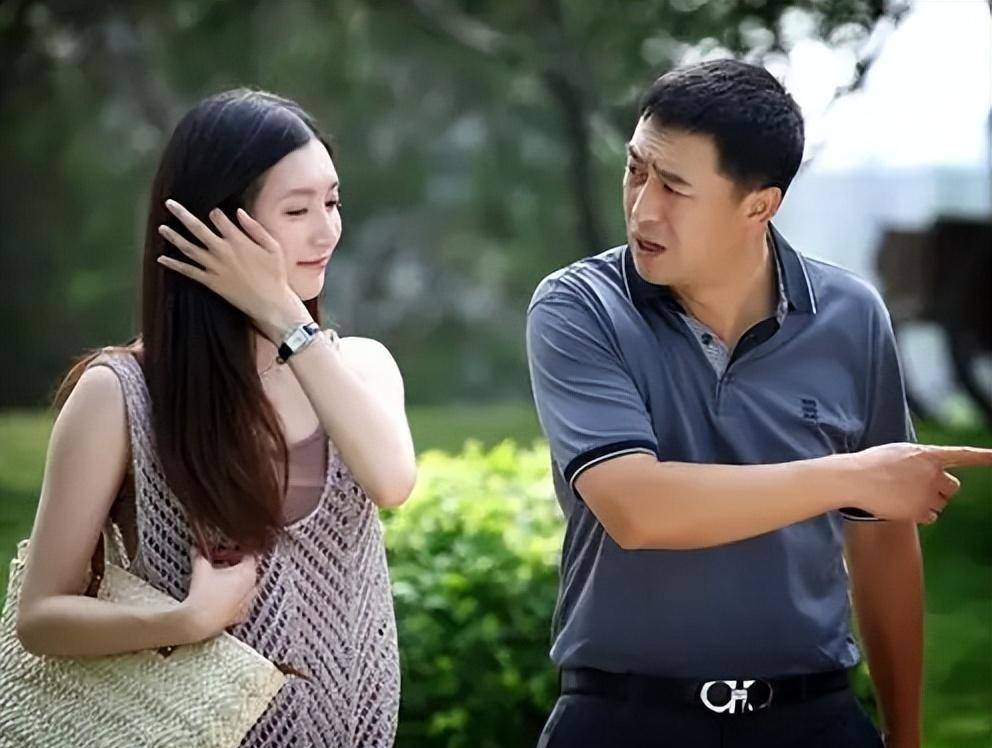 20年后,再看张嘉译的婚姻,才知道当初他和杜珺分手为何如此坚决_小