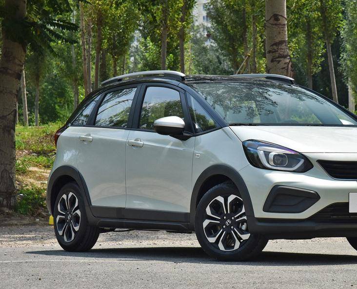 2023款新版飞度"大眼萌",全led大灯配透镜,魔术座椅转化空间_搜狐汽车