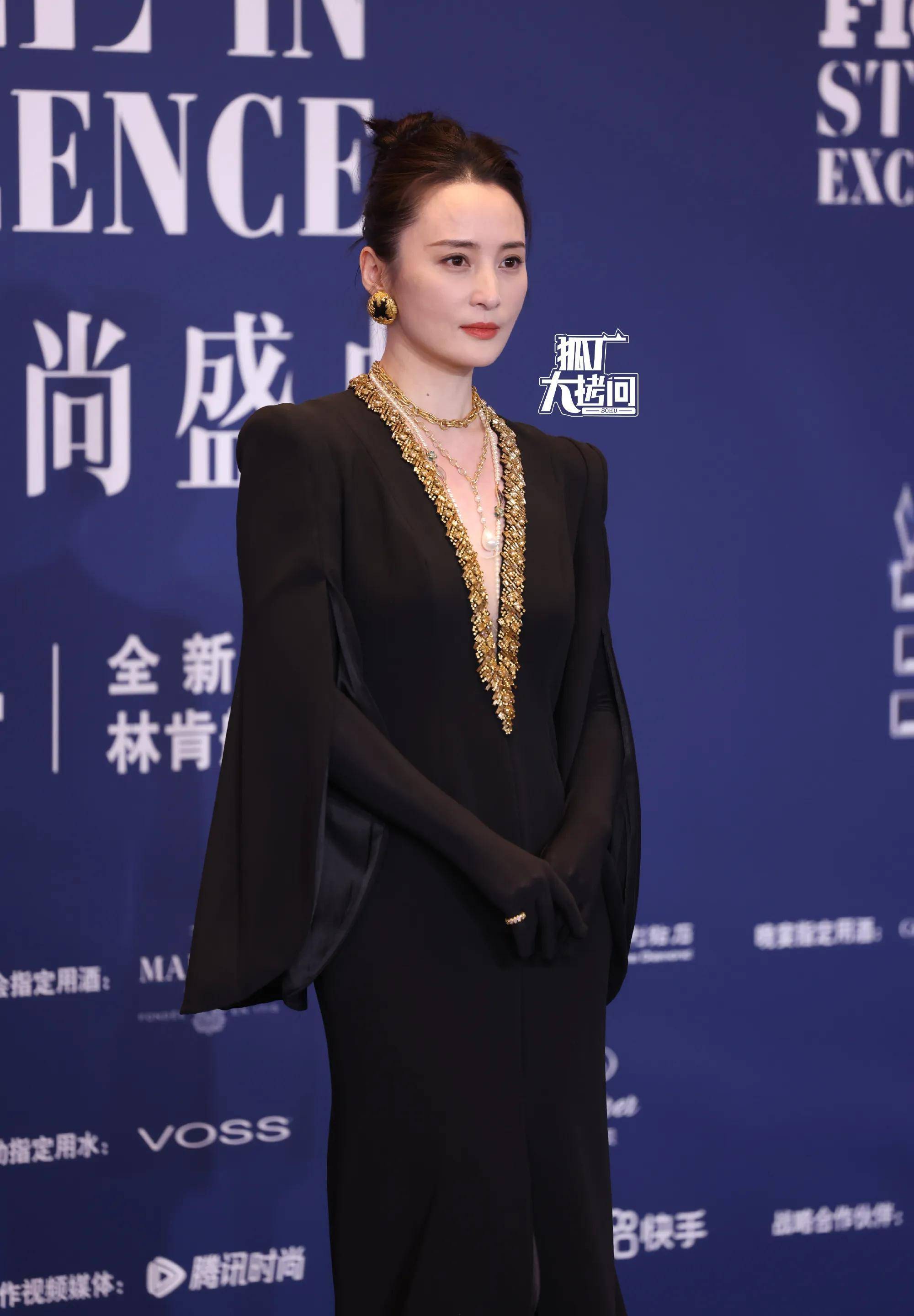 女明星生图来袭,看看脖子上的珠宝就知道咖位了～_舒淇_首饰_漂亮