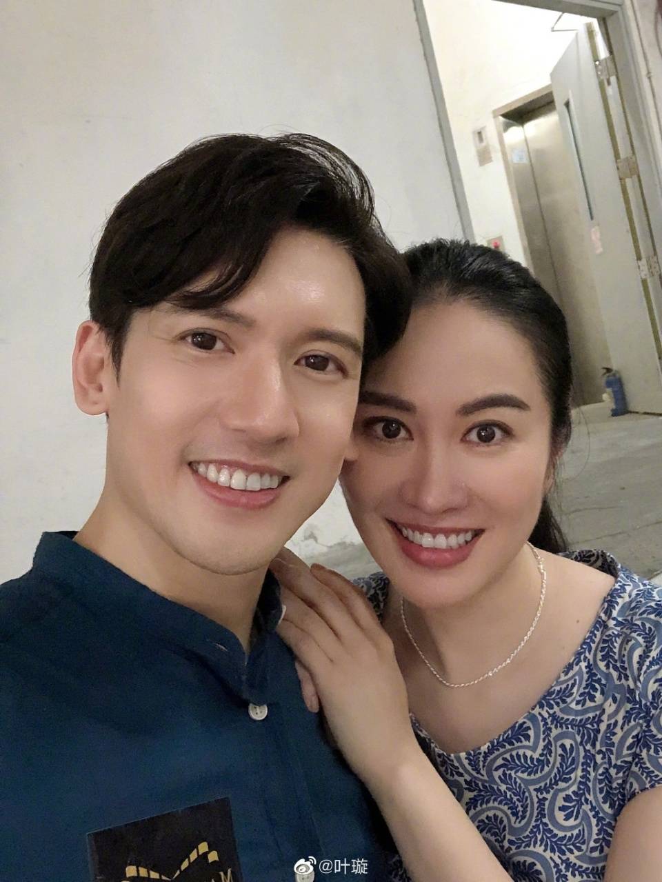 叶璇晒亲密合照似官宣,男星关智斌晒照澄清,与赵丽颖是好哥们