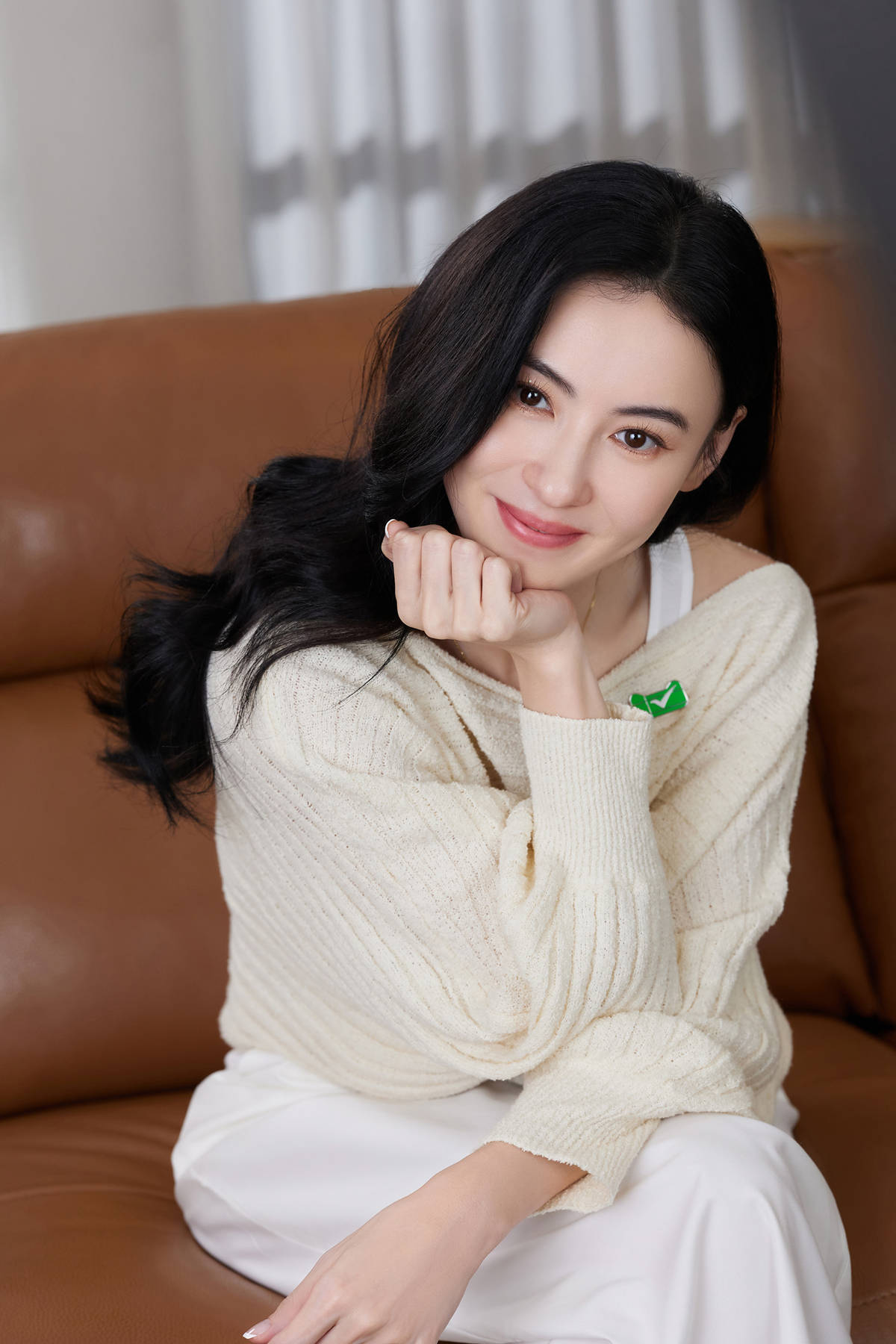 张柏芝晒出了一个视频,出现了一个混血宝宝,网友们看到后炸开了_孩子