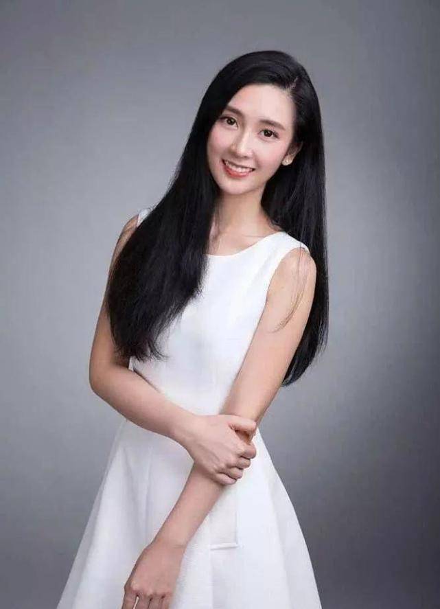 tvb的前妻专业户,29岁演罗嘉良的妈妈,女儿的地位比姚安娜还高