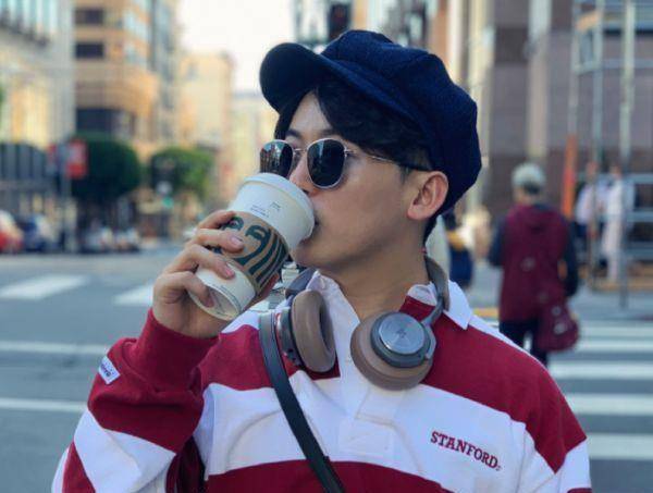 到海边拍照变小奶狗,网友集体沸腾了_姚译添_明星_节目