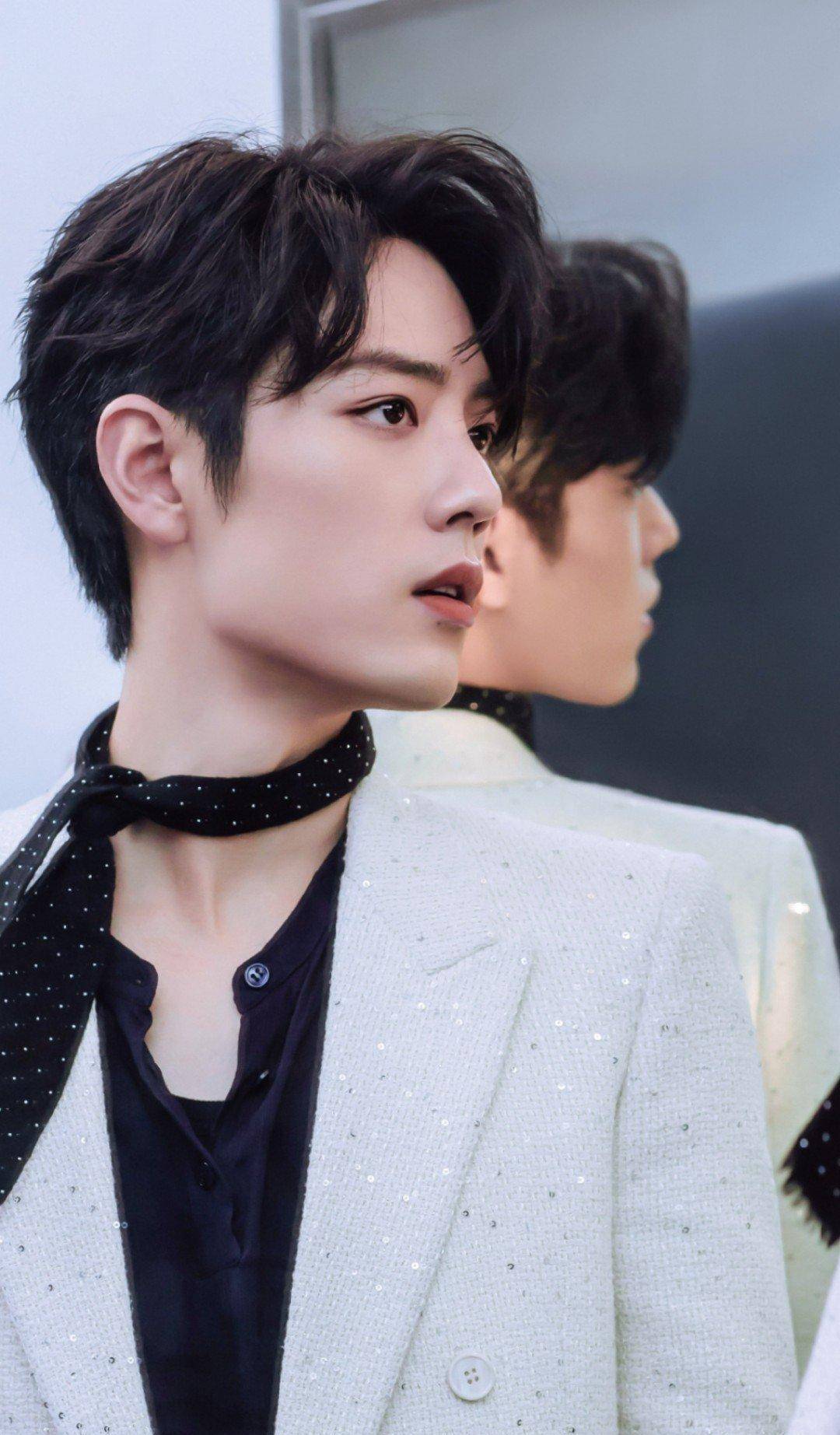 《陈情令》爆火,四年过去,王一博依然还是那个内娱顶流,那肖战呢?