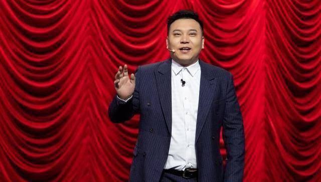 《欢乐喜剧人》王宁小品笑料不足,离开麻花后为何越来越尴尬呢?