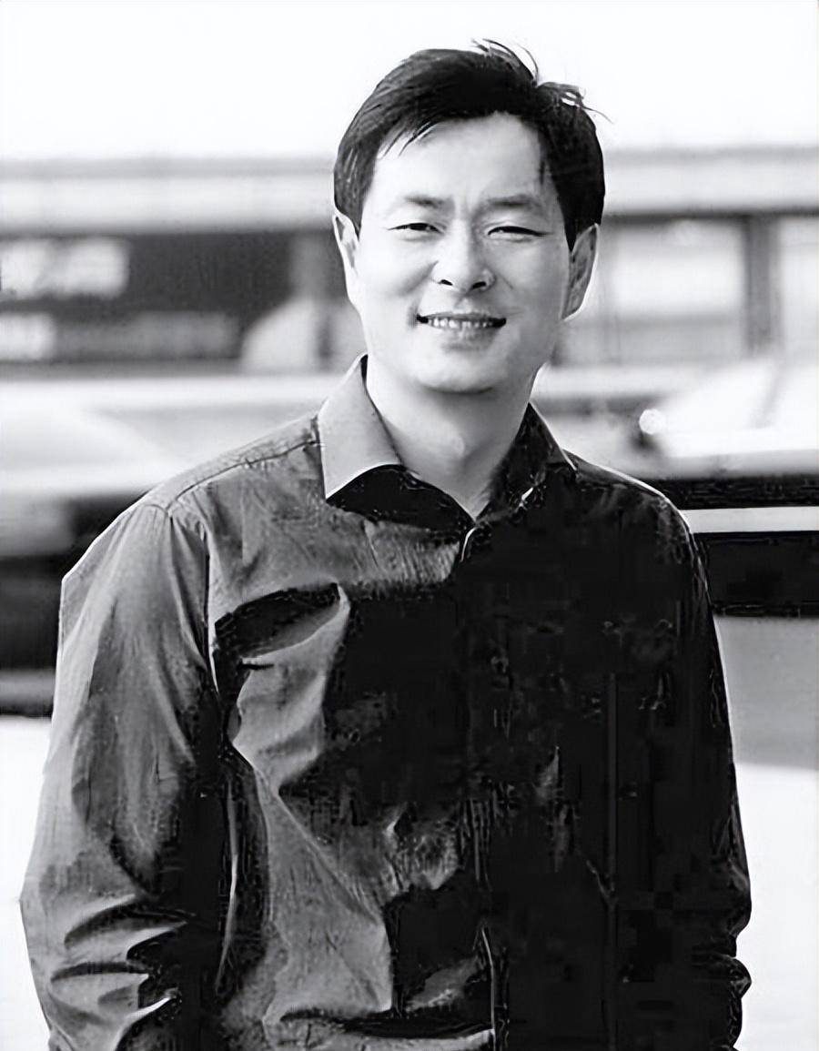 濮存昕"消失"的九年:丧弟又丧父,晚年不再演戏,只想照顾母亲_北京