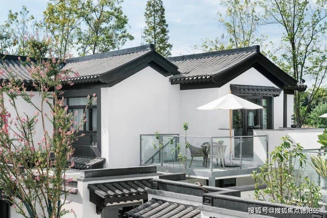 有种浪漫叫做"雪山下的城市"成都安仁古镇国家5a景区——成都院坝项目