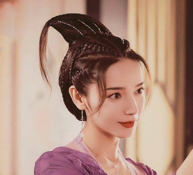 目前,《清落》早就已经杀青了,官方微博各种预告片