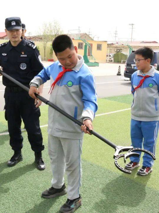 芦新河小学图片