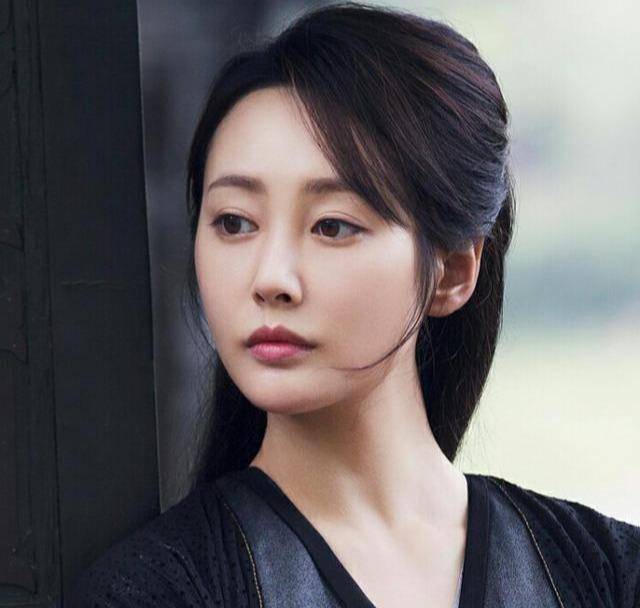 李纯演绎得非常好,这类角色她是专业户,比如《花千骨》的霓漫天.