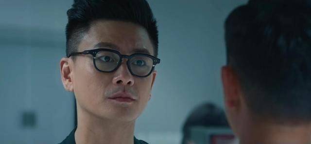 《飞虎之壮志英雄》高科技,黄宗泽那一副万物识别的智能眼镜_进行