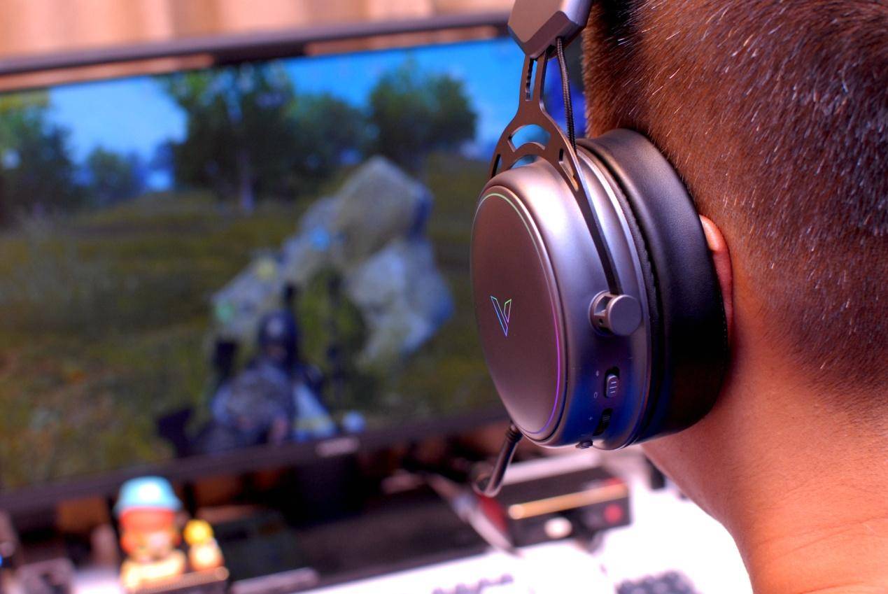 游戏耳机选什么,双音腔RGB雷柏VH800游戏耳机,给你制霸的理由