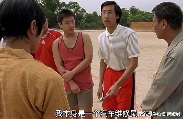 《少林足球》这部作品是非常经典的一部作品,在里面的二师兄旋风地堂