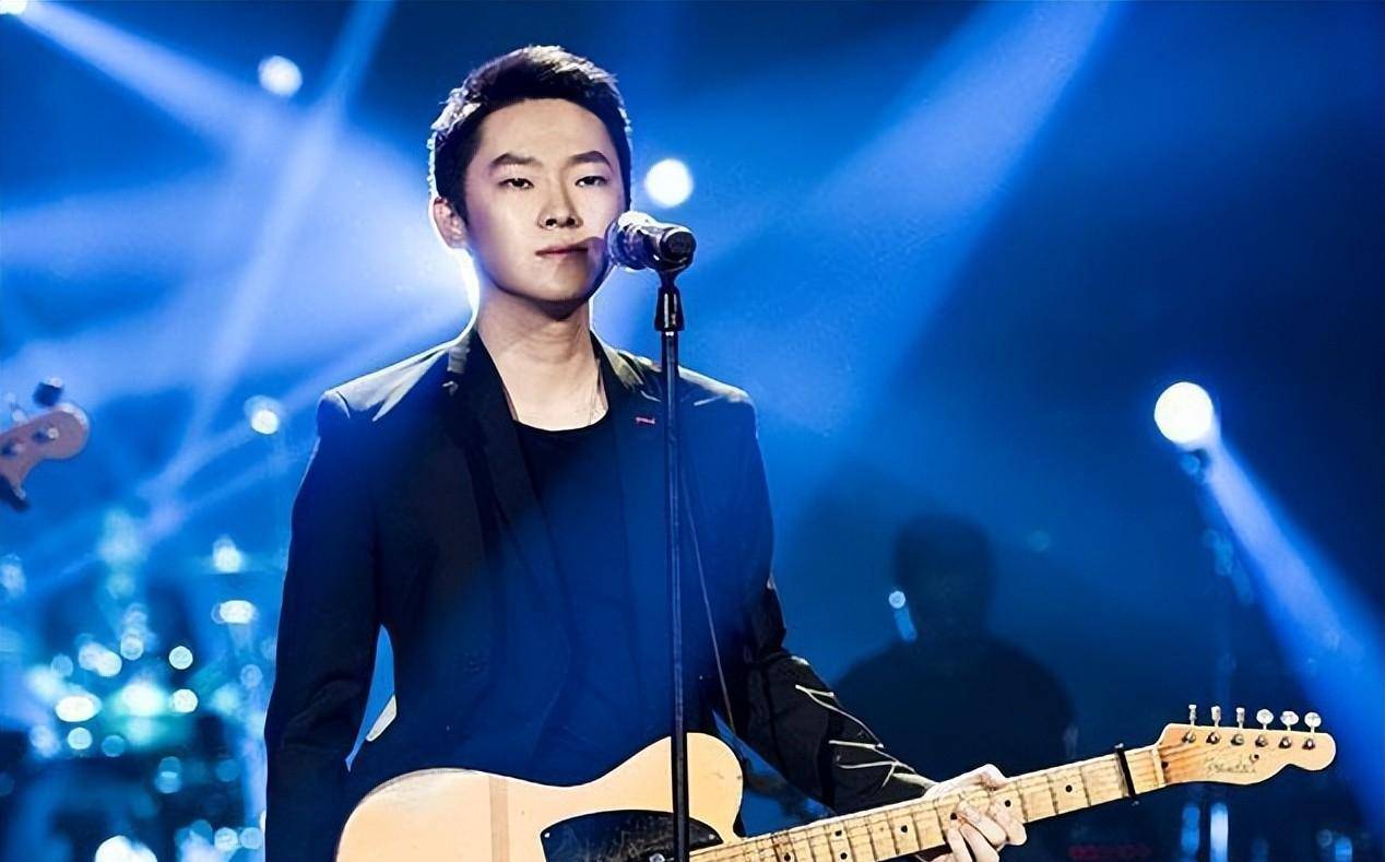 《中国好声音》十周年回顾,六位歌手现状,周深凭《大鱼》回归_梁博