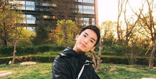 《舞蹈风暴》:刘迦和李响两位大神直接单挑,淘汰谁更可惜?