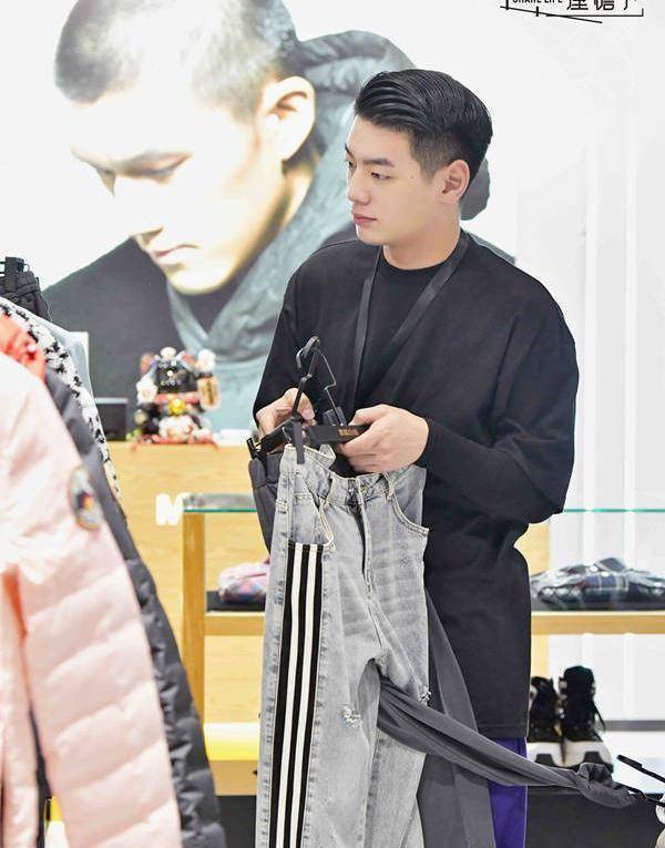 王天奇刘可力互怼再生摩擦,金玉洁与电竞彬神同喝一杯水气氛暧昧更