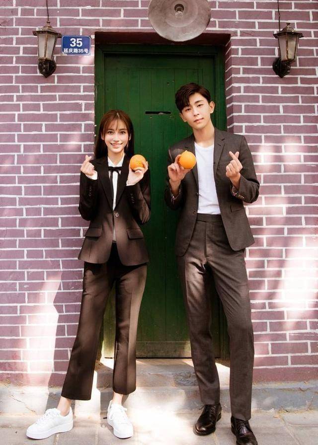 baby再现瞪眼式演技,还惊现穿帮镜头!_邓伦_时候_眼神