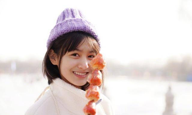 《小时代2》小顾里晒近照,半丸子头显可爱,曾饰演于正版小龙女_镜头