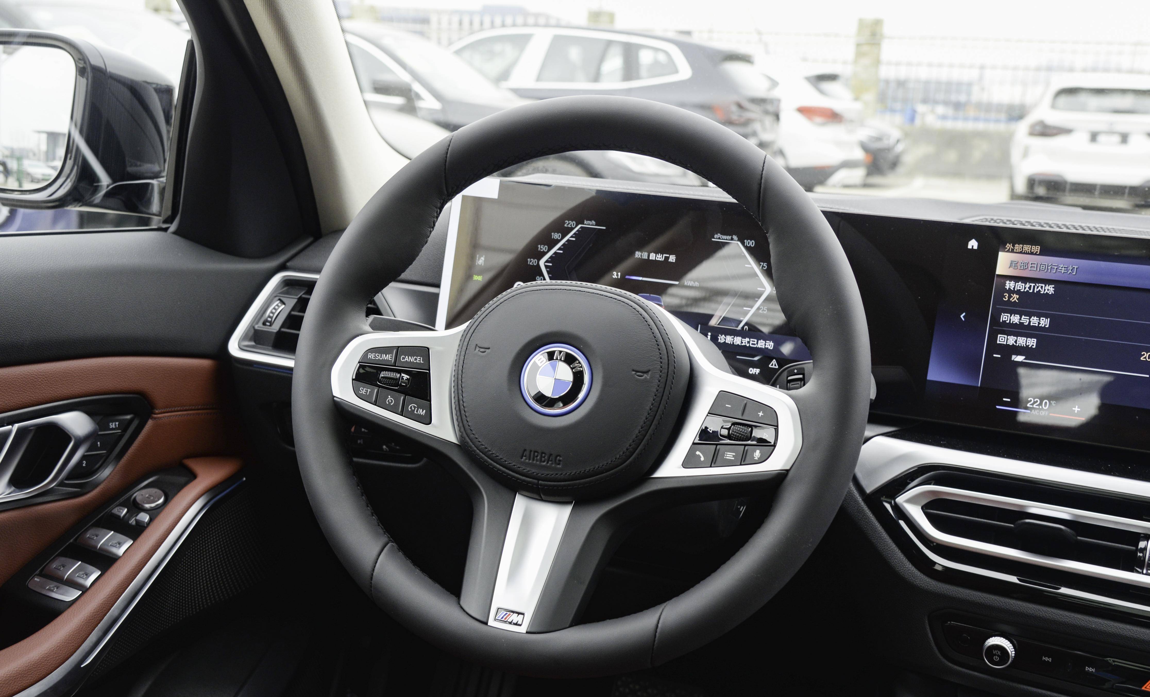 这款宝马i3,售38.39万,年轻人的第一台品质新能源家轿!